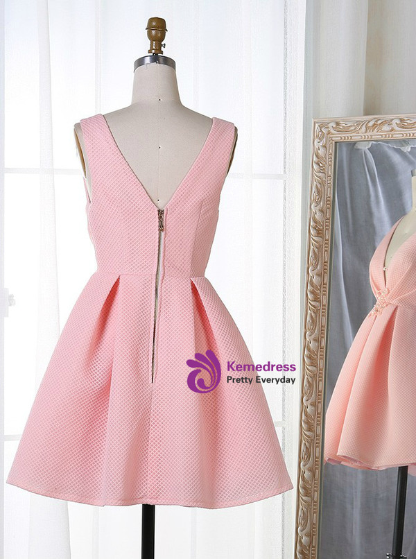 A-Line Pink Lace V-Neck Homecoming Dress With Appliques