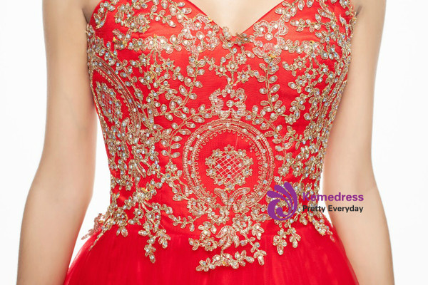 Red Tulle Sweetheart Neck Appliques Short Homecoming Dress