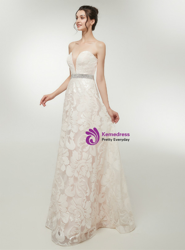 Champagne Lace Appliques Sweetheart Neck Backless Prom Dress