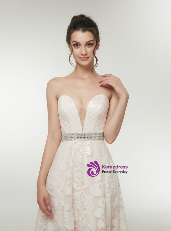 Champagne Lace Appliques Sweetheart Neck Backless Prom Dress