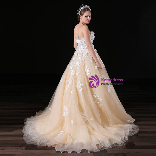 Champagne Tulle Sweetheart Neck Appliques Long Wedding Dress