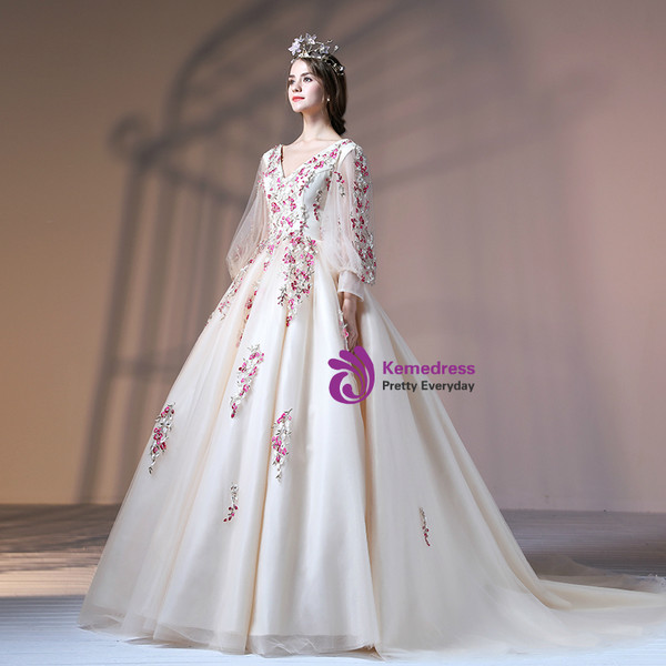 Champagne V-neck Tulle Appliques Long Sleeve Quinceanera Dresses