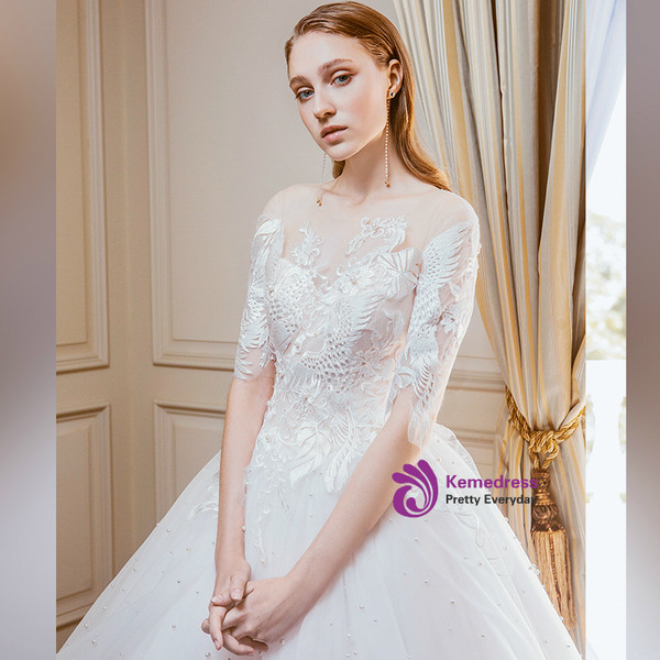 Champagne Tulle Appliques Short Sleeve Backless Wedding Dress With Long Train