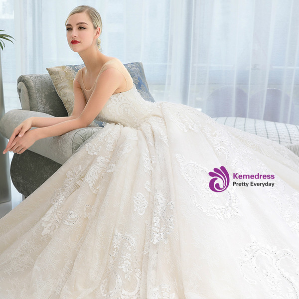 White Ball Gown Appliques Bateau Backless Wedding Dress With Train