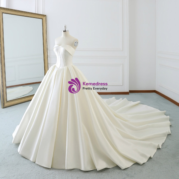 Ivory White Ball Gown Strapless Satin Wedding Dress With Long Train