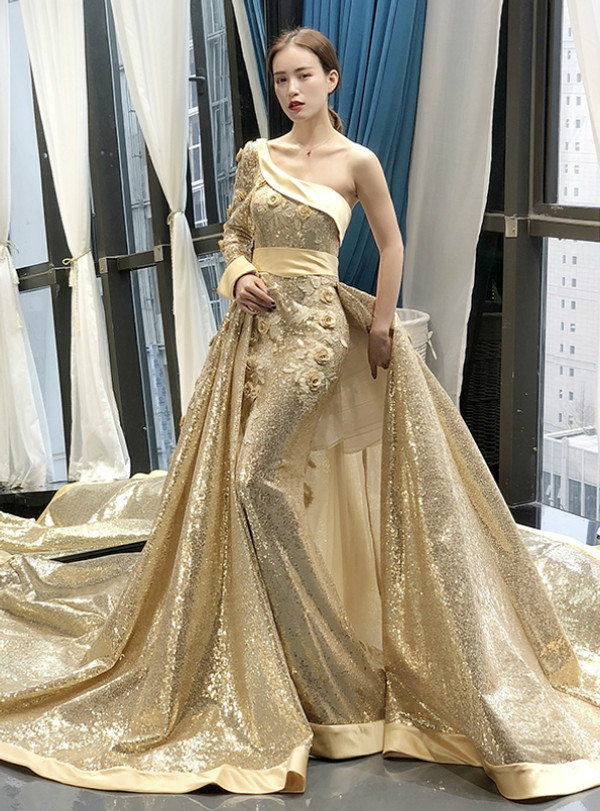 Gold Ball Gown Sequins One Shoulder Long Sleeve Appliques Prom Dress