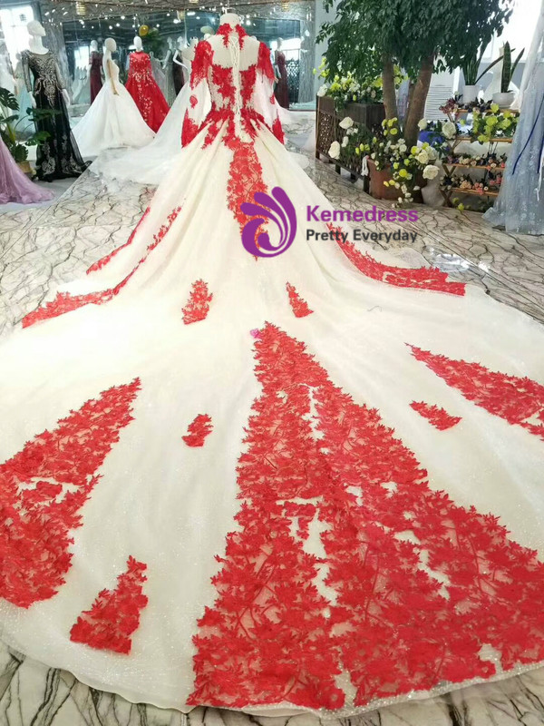 Champagne Bal Gown Tulle Red Lace Appliques High Neck Long Sleeve Wedding Dress