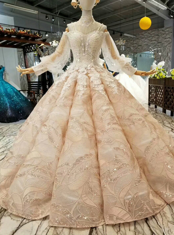 Champagne Ball Gown Sequins Spaghetti Straps Appliques Wedding Dress With Pearls