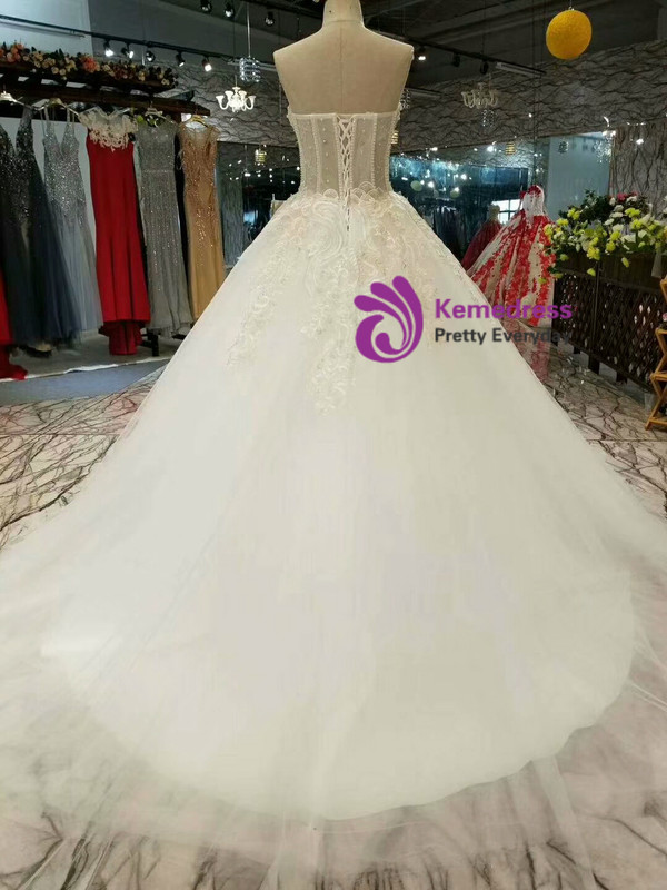 Ball Gown Tulle Sweetheart Appliques Wedding Dress With Pearls