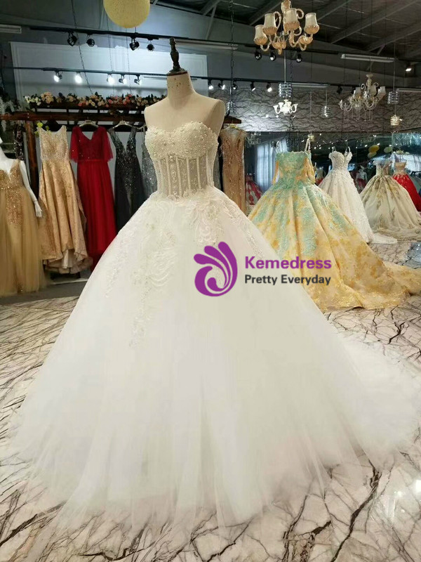 Ball Gown Tulle Sweetheart Appliques Wedding Dress With Pearls