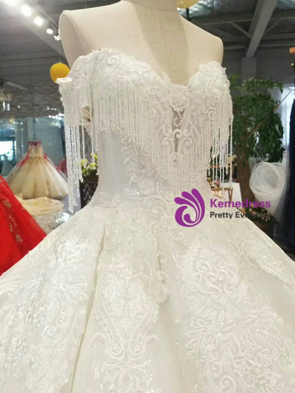 White Ball Gown Sequins Lace Appliques Off The Shoulder Wedding Dress With Beading
