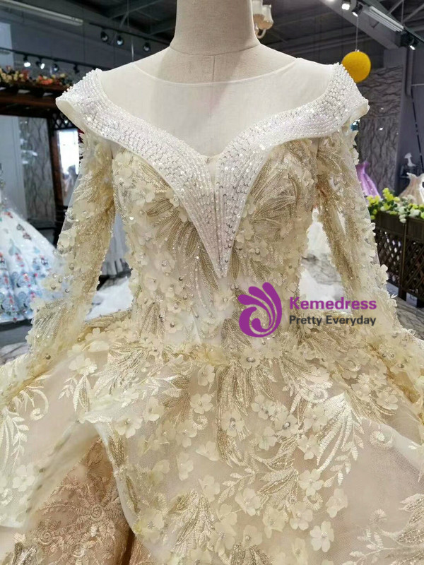 Champagne Tulle Lace Appliques Bateau Long Sleeve Wedding Dress With Beading