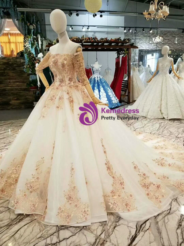 Champagne Tulle Appliques Off The Sholuder Short Sleeve Wedding Dress