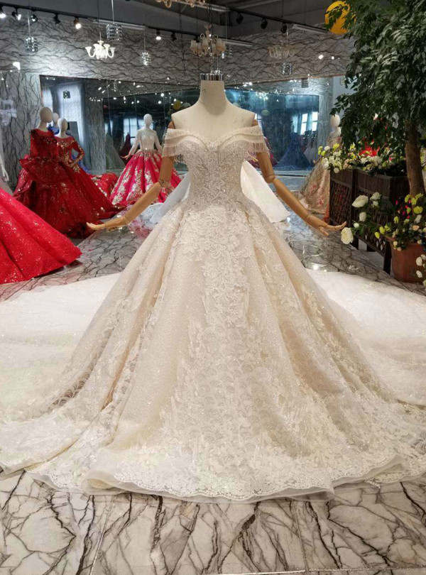 Shop 2019 Long & Short Champagne Ball Gown Tulle Lace Appliques Off The Shoulder Wedding Dress With Beading With Factory Price From Kemedress