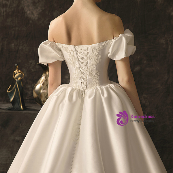 Elegant A-Line White Off the Shoulder Appliques Wedding Dress With Train