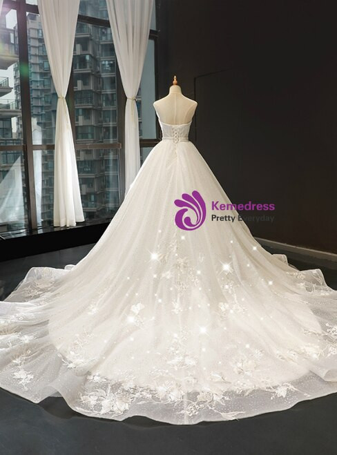 White Ball Gown Tulle Sequins Sweetheart Sleeveless Pleats Wedding Dress 