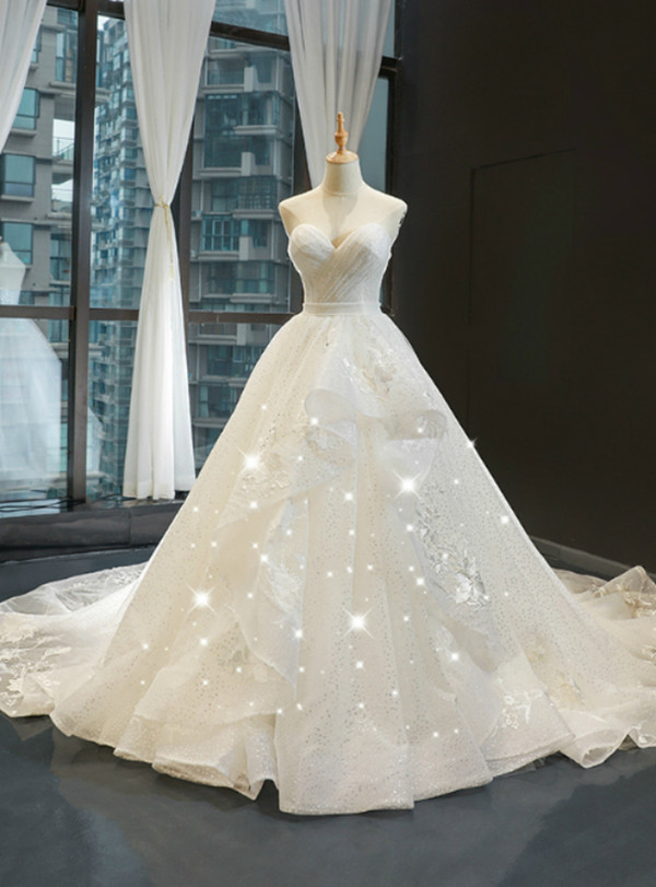 White Ball Gown Tulle Sequins Sweetheart Sleeveless Pleats Wedding Dress 