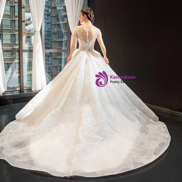 Romantic White Tulle Lace Cap Sleeve Luxury Wedding Dress With Train