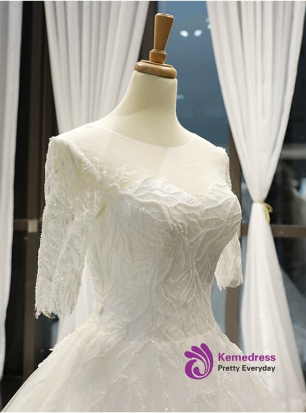 White Tulle Short Sleeve BacklessScoop Neck Wedding Dress With Beading