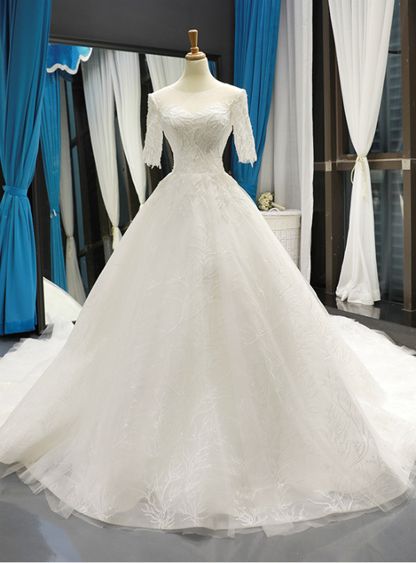 White Tulle Short Sleeve BacklessScoop Neck Wedding Dress With Beading