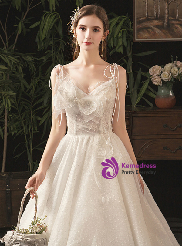 Light Champagne Ball Gown Tulle Sleeveless Spaghetti Straps Wedding Dress With Pearls