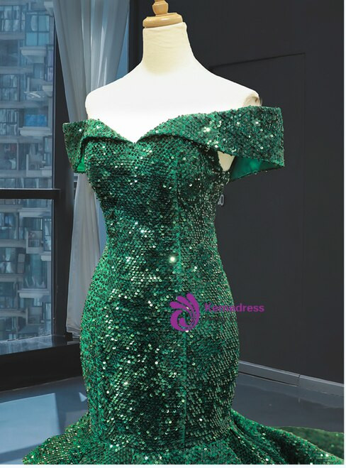 Glamorous Green Mermaid Sequins Off the Shoulder Luxury Prom Dress With Train