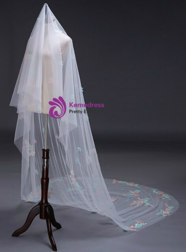 In Stock:Ship in 48 Hours Fashion White Tulle Colorful Appliques Wedding Veil