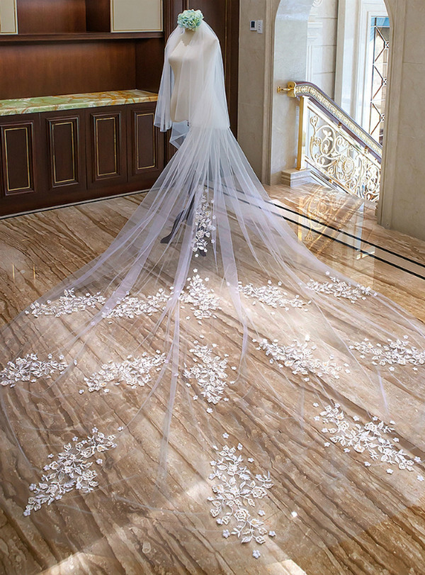 In Stock:Ship in 48 Hours White Tulle Appliques Flower Long Brides Veils 