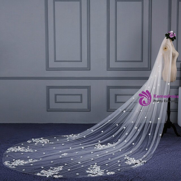In Stock:Ship in 48 Hours Pretty Lace White Yarn Flower Wedding Veils