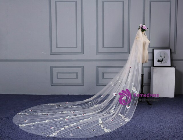 In Stock:Ship in 48 Hours Fashion Champagne Tulle Flower Wedding Veil