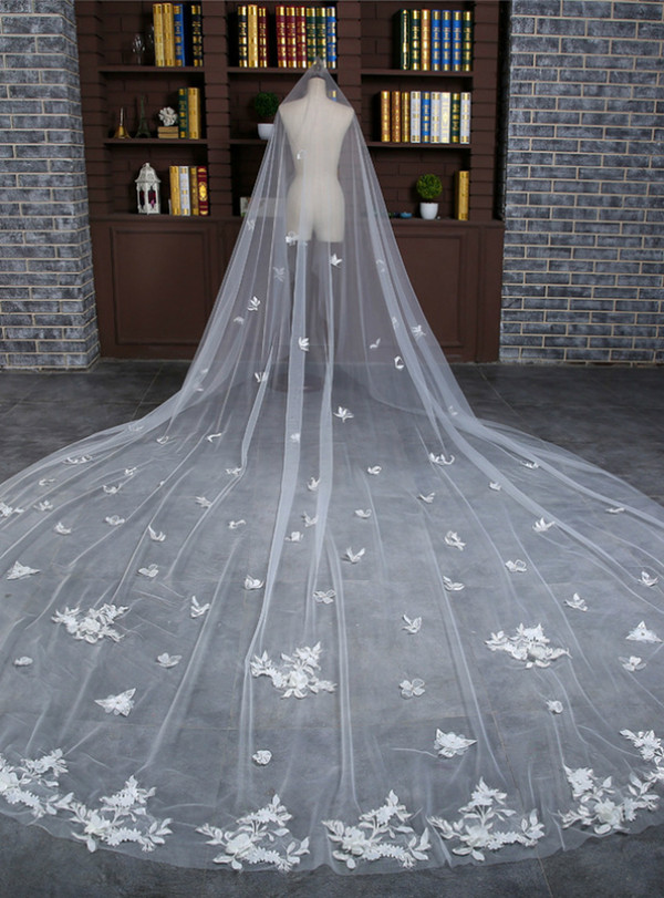 In Stock:Ship in 48 Hours Long Yarn Mop Butterfly Lace Appliques Wedidng Veil