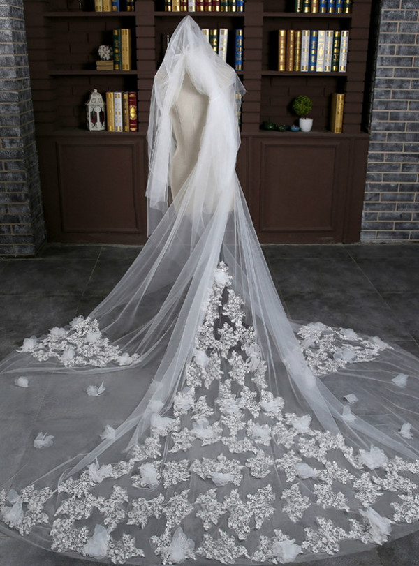 In Stock:Ship in 48 Hours Fashion White Tulle Flower Long Bride Veil