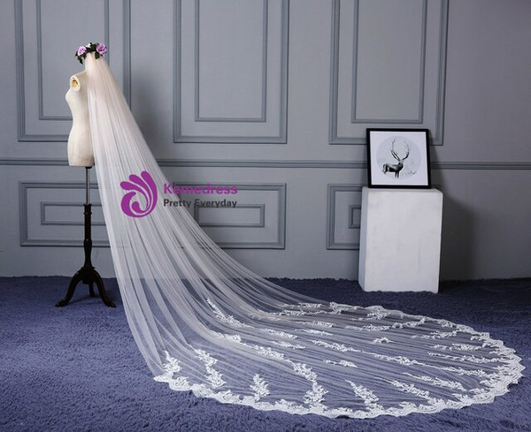 In Stock:Ship in 48 Hours Alluring Tulle Lace Appliques Wedding Veil 
