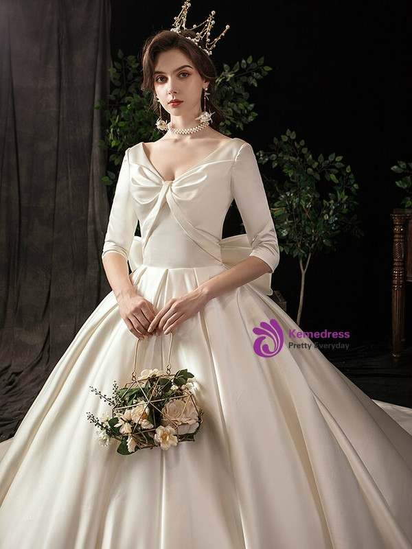 Ivory Ball Gown Satin V-neck Half Sleeve Bow Wedding Dress With Long Train