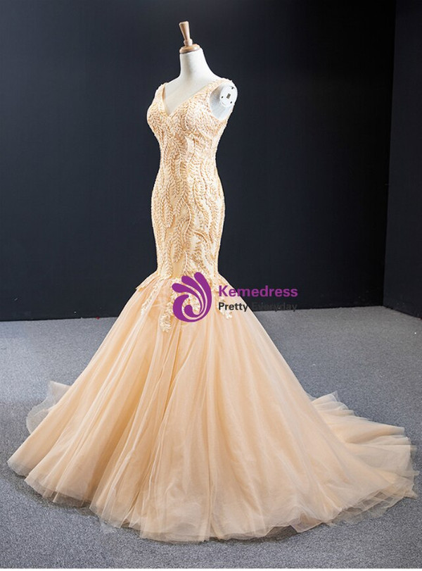 Popular Champagne Mermaid Tulle Appliques V-neck Sleeveless Prom Dress 2020