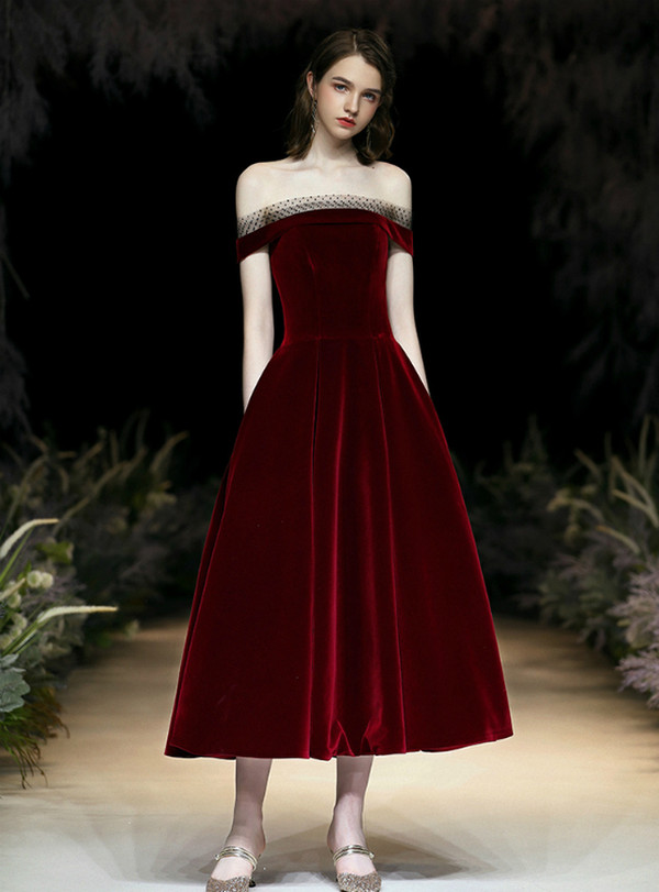 Fabulous Burgundy Velvet Off the Shoulder Short Sleeveless Prom Dress 2020