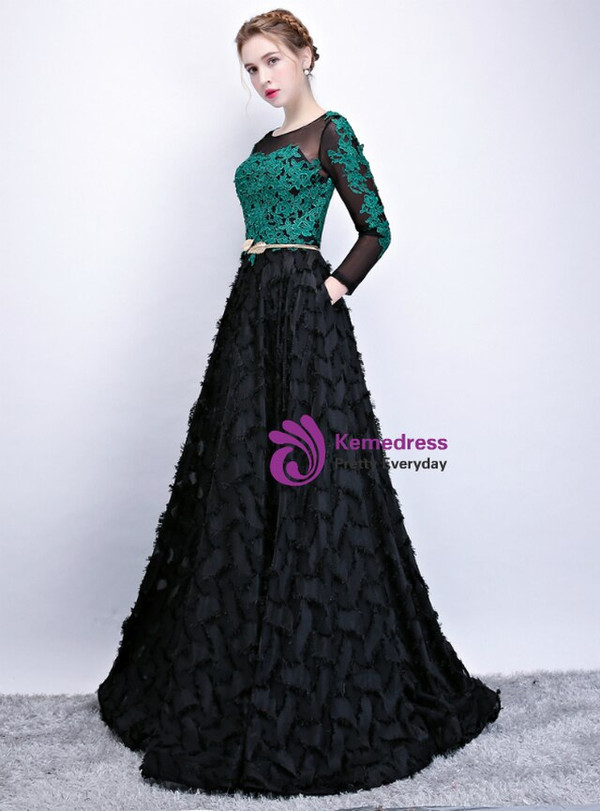 In Stock:Ship in 48 Hours Black Long Sleeve Green Lace Appliques Prom Dress With Pocket