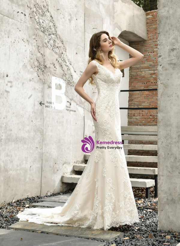 Flattering Champagne Mermaid Tulle Lace Appliques V-neck Backless Wedding Dress