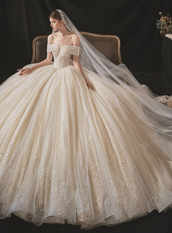 Popular Champagne Tulle Sequins Beading Pearls Wedding Dress With Train