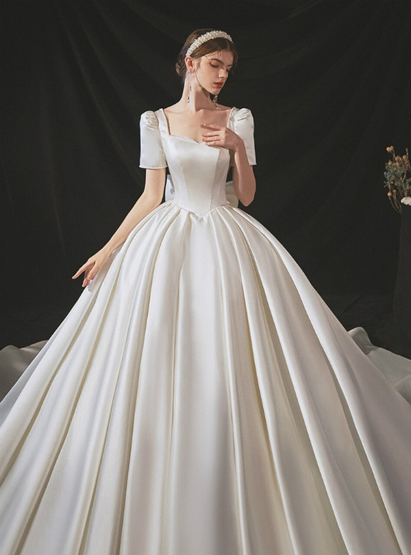 High quality White Satin Square Neck Short Sleeve Pleats Pearls Wedding Dress