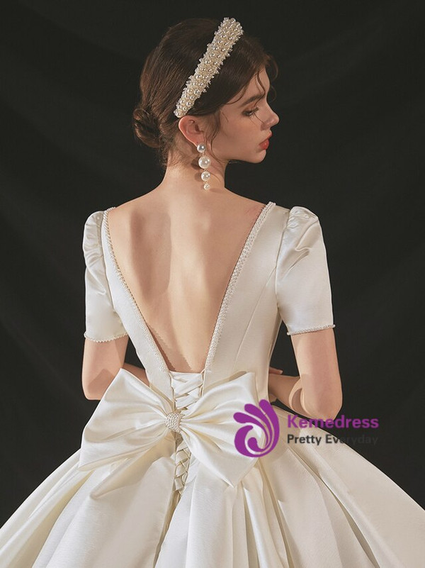 High quality White Satin Square Neck Short Sleeve Pleats Pearls Wedding Dress