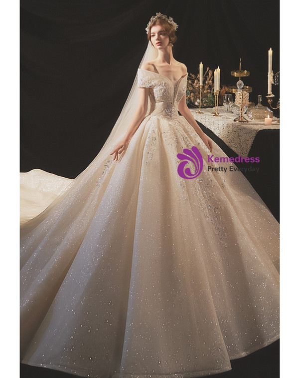 Fashionable Champagne Tulle Sequins Off the Shoulder Beading Wedding Dress