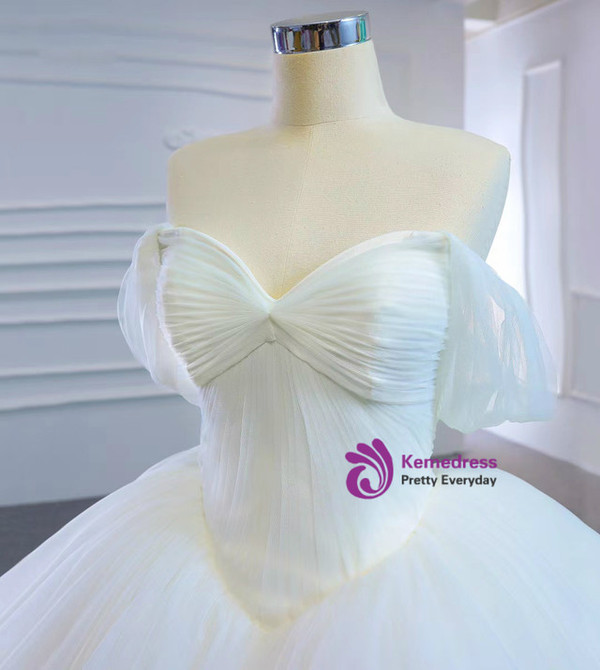 White Ball Gown Tulle Pleats Wedding Dress