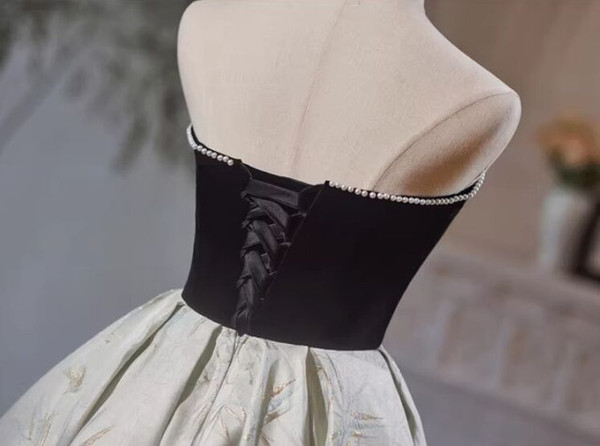 Simple Black Velvet Strapless Pearls Homecoming Dress