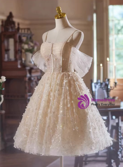 Champagne Tulle Sequins Spaghetti Straps Homecoming Dress