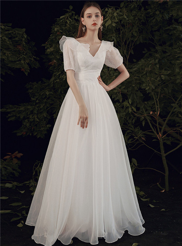 White Tulle V-neck Puff Sleeve Wedding Dress