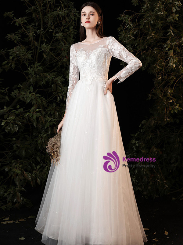 White Tulle Appliques Long Sleeve Wedding Dress