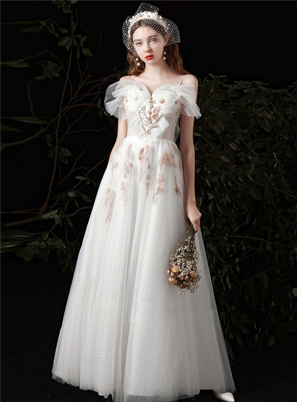 White Tulle Spaghetti Straps Appliques Wedding Dress