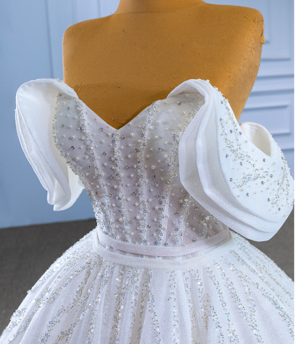 Luxury Ball Gown White Tulle Sequins Pearls Wedding Dress