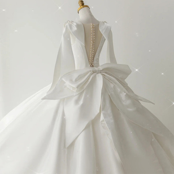 Ball Gown White Satin Pleats Pearls Wedding Dress